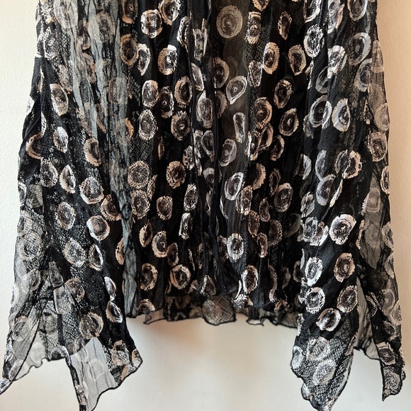 Lousje & Bean lace detail sheer Top M EUC - Picture 6 of 9